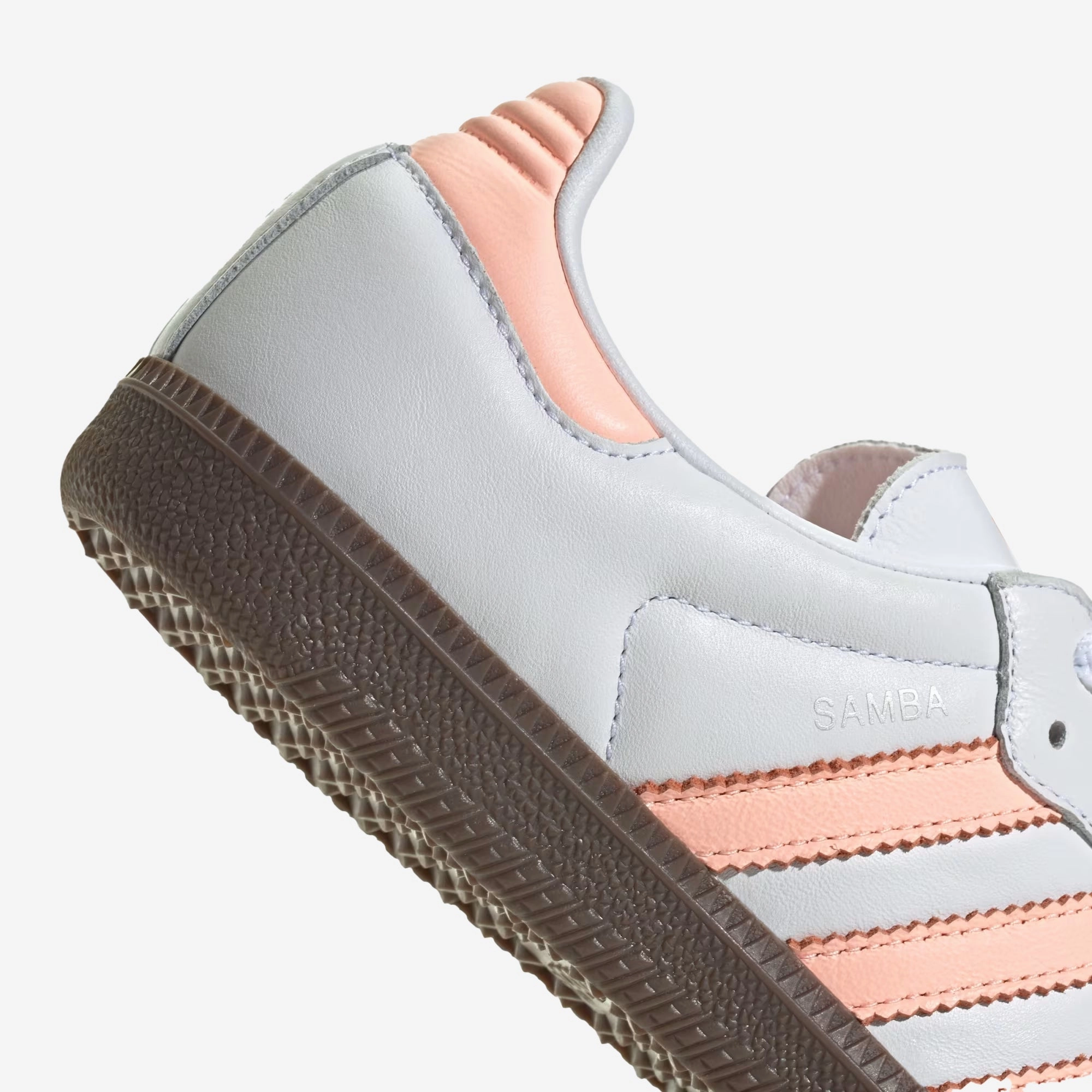 ADIDAS ORIGINALS | SAMBA OG { CLOUD WHITE/CLEAR ORANGE/SEMI CORAL