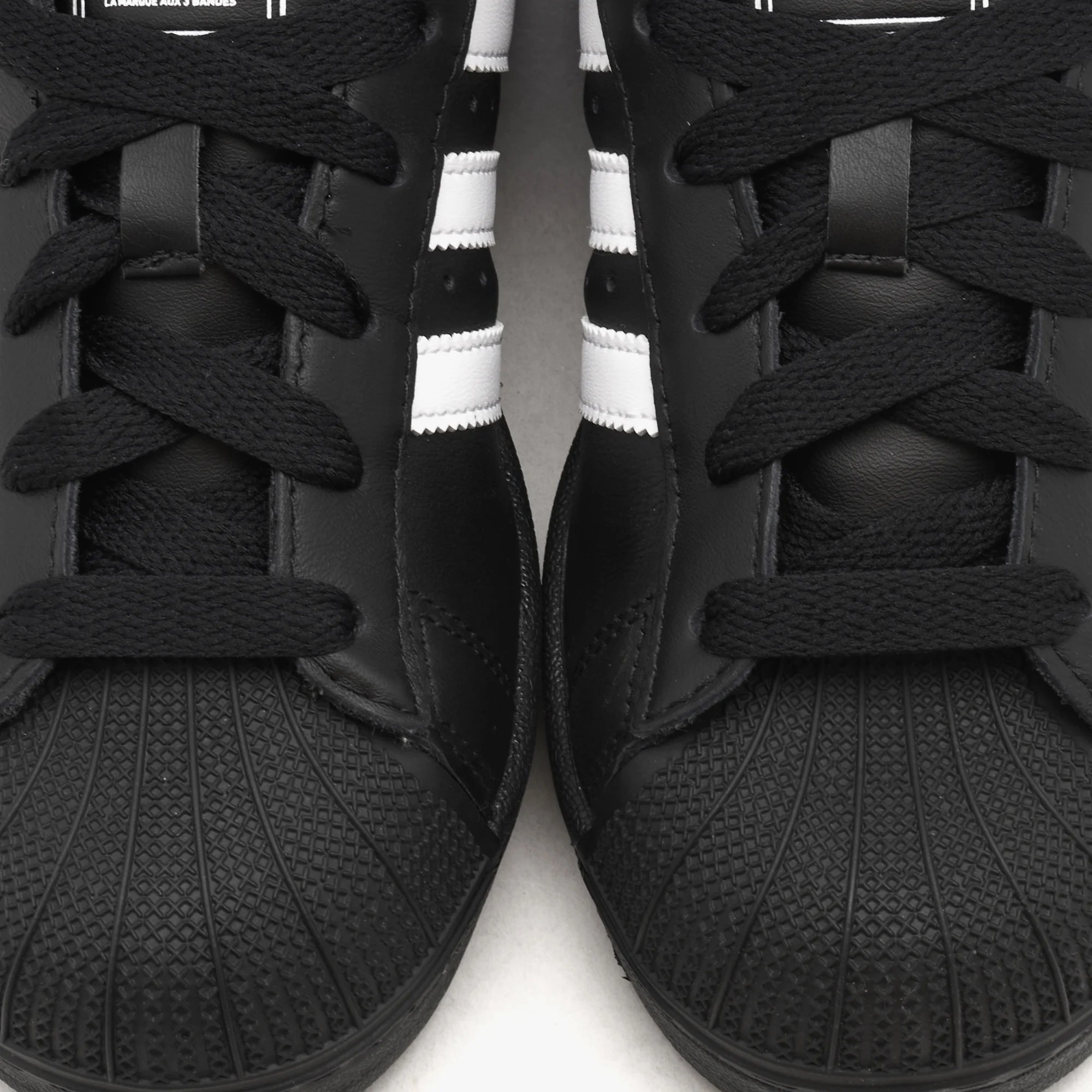 Adidas Originals | SUPERSTAR II { CORE BLACK/CLOUD WHITE/CORE BLACK