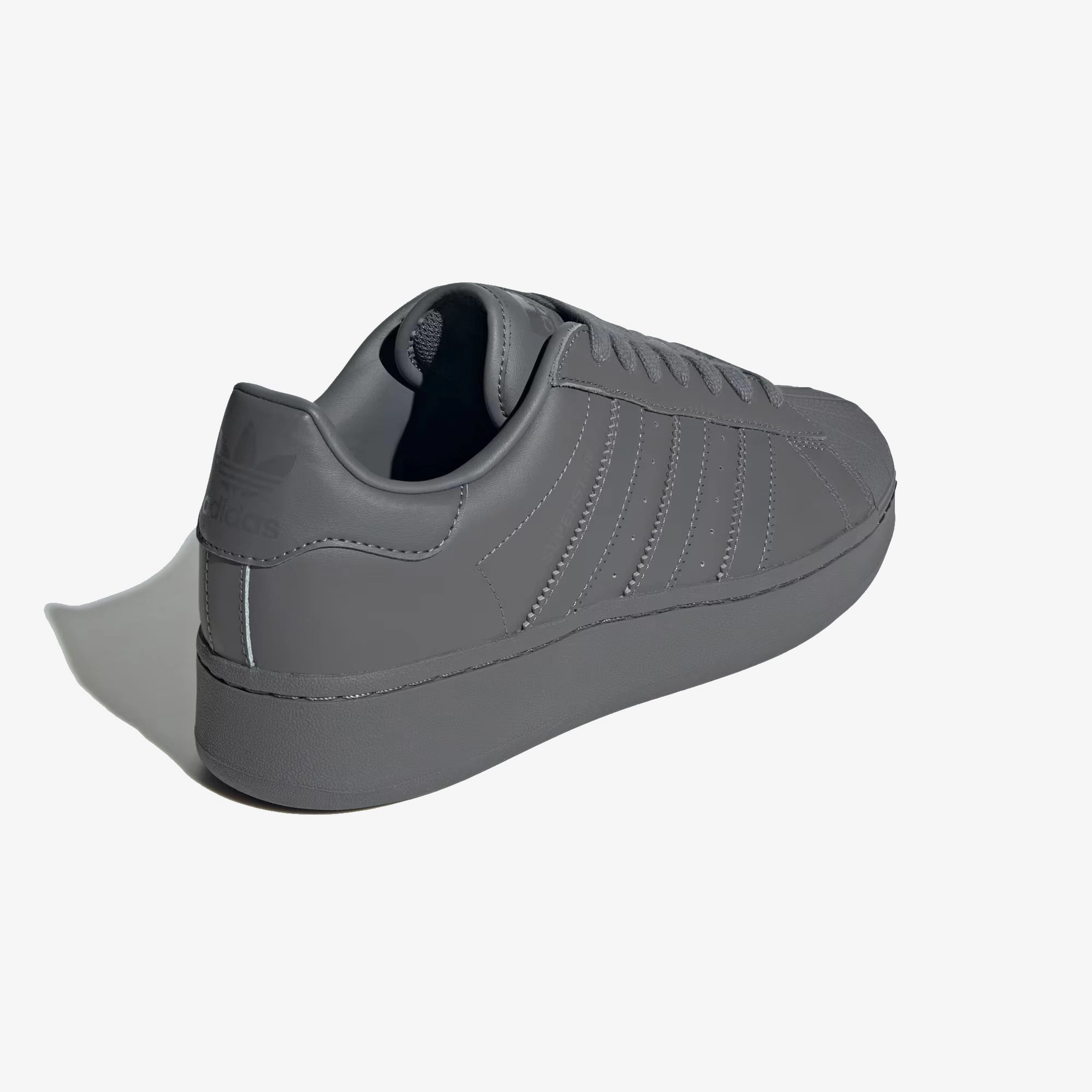 Adidas Originals | SUPERSTAR XLG  { GREY FOUR/CORE BLACK
