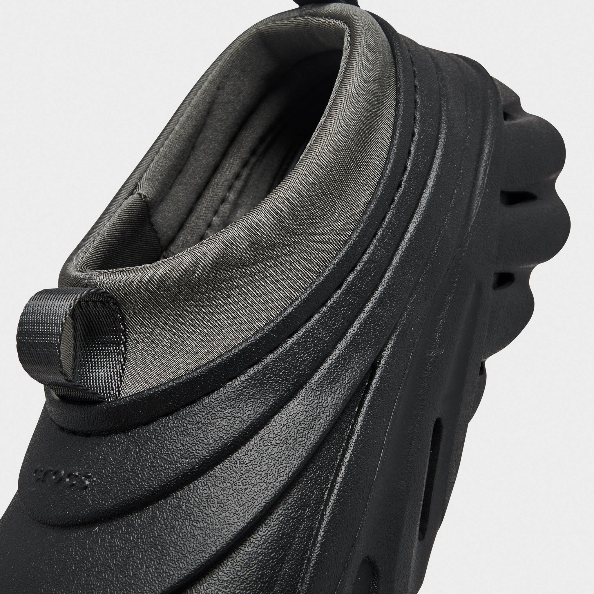 Crocs Echo Storm / Black