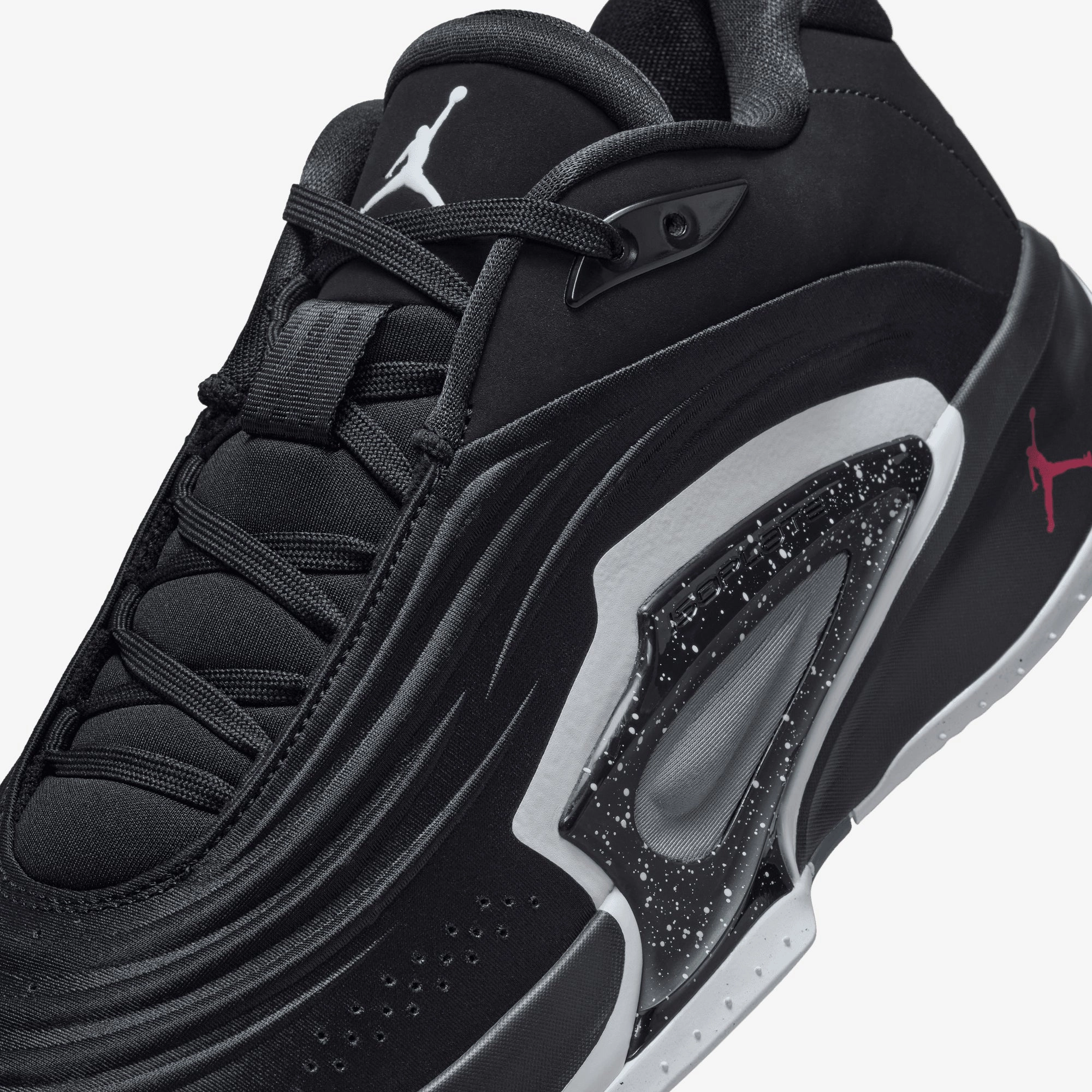 JORDAN | LUKA 3 PF SPEEDWAY { BLACK/WHITE-SMOKE GREY