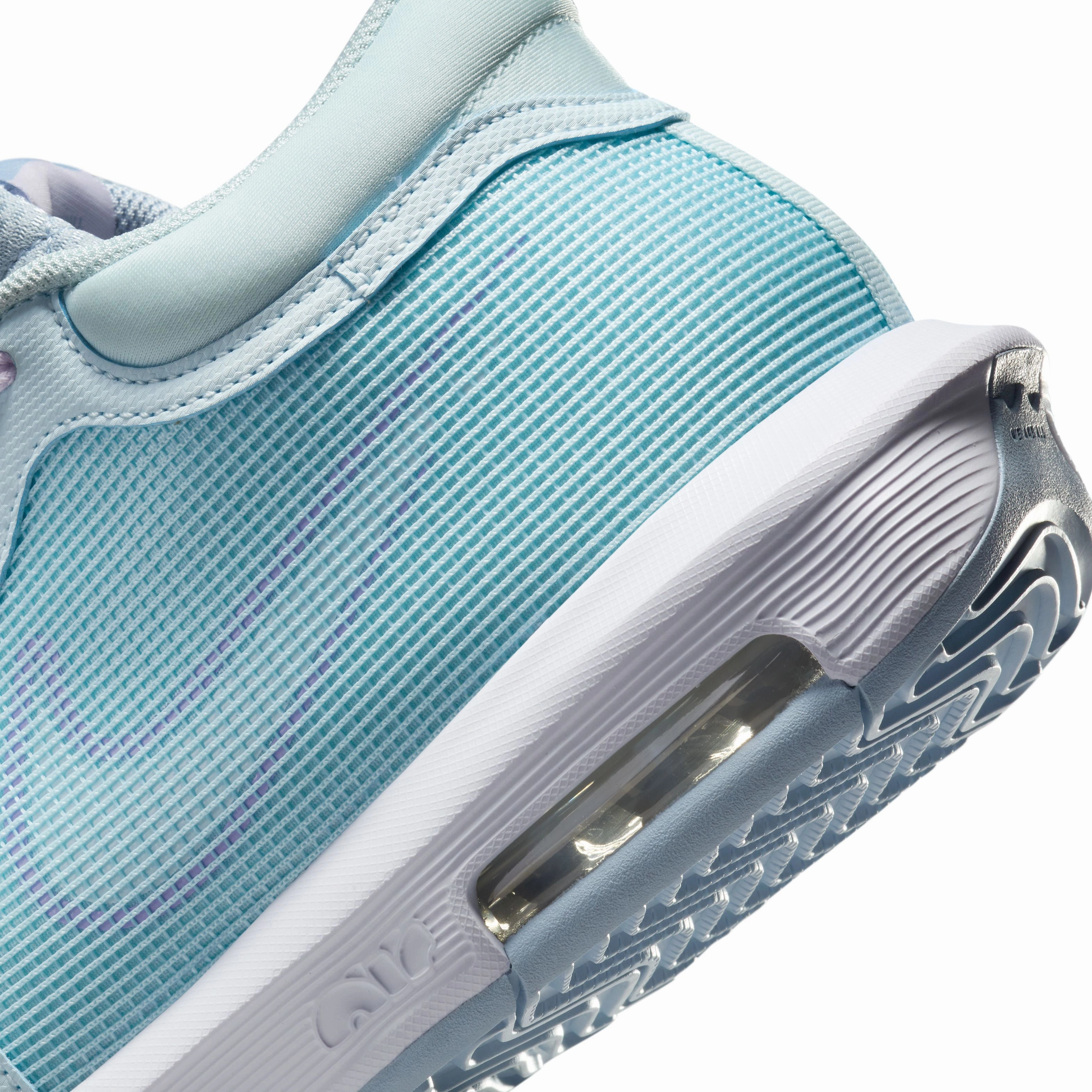 LeBron Witness 8 Men's Basketball Shoes