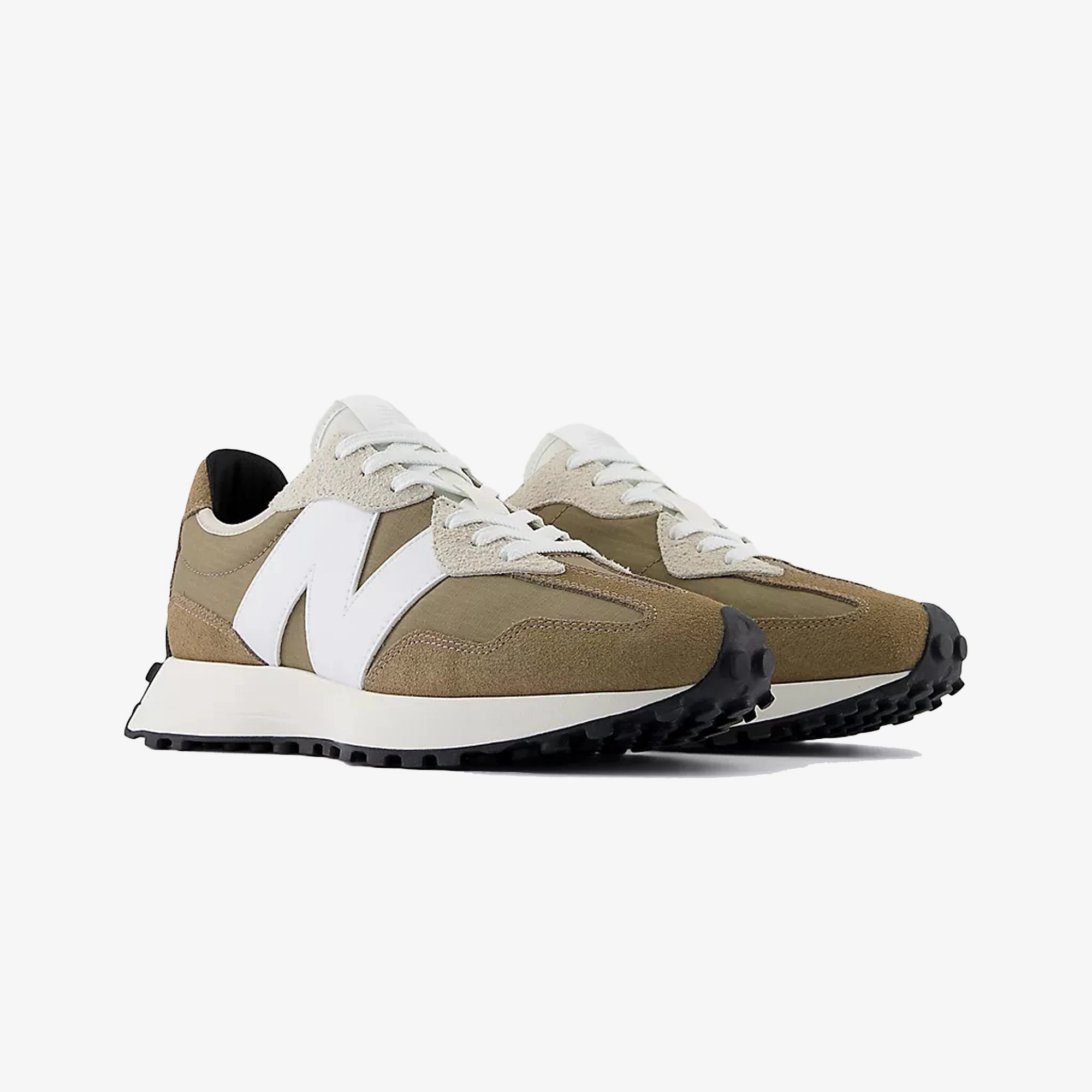 New Balance | 327 { MUSHROOM/WHITE