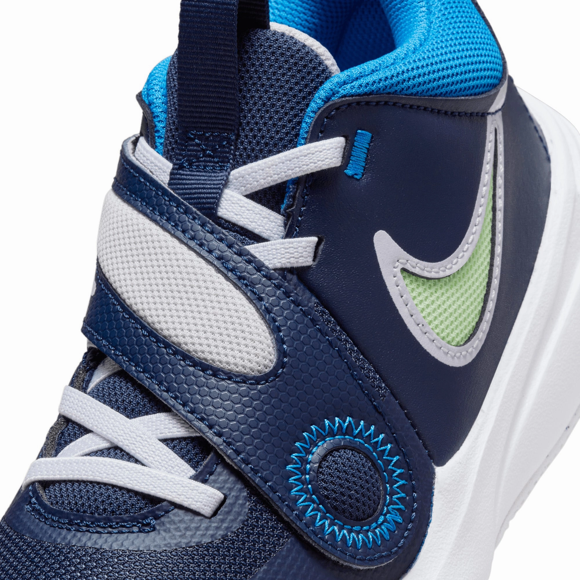 Team Hustle D 11 Junior's Basketball Shoes